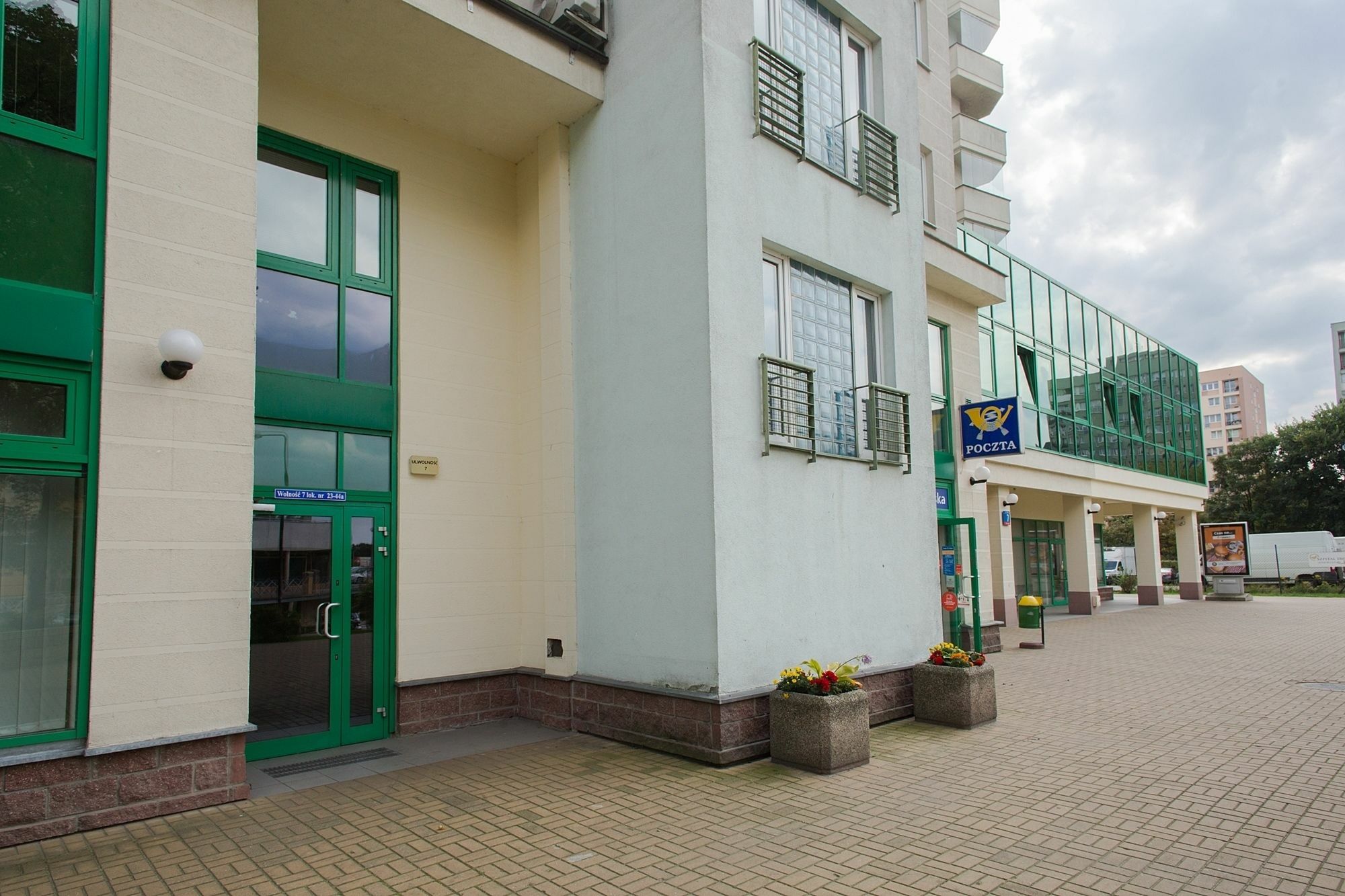 Shortstaypoland Wolnosc Varsovie Extérieur photo