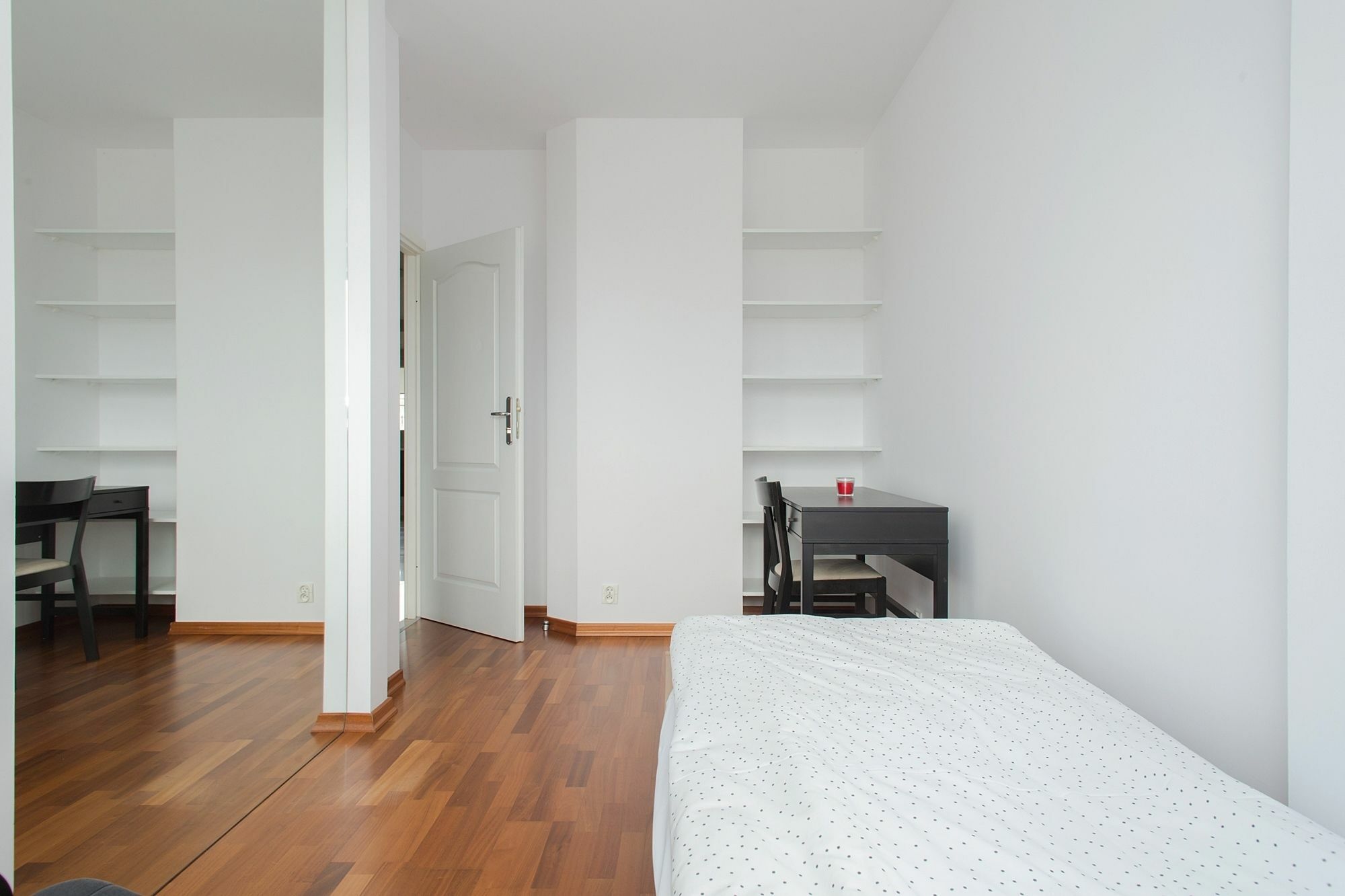 Shortstaypoland Wolnosc Varsovie Extérieur photo